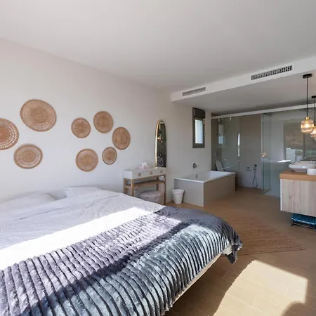 Tranquil Oasis Luxury